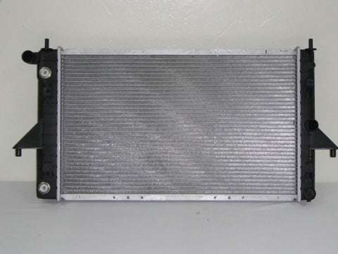 For Saturn S-Series 1.9L L4 1994 95 96 97 98 99 00 01 2002 Radiator 52476876 GM3010224