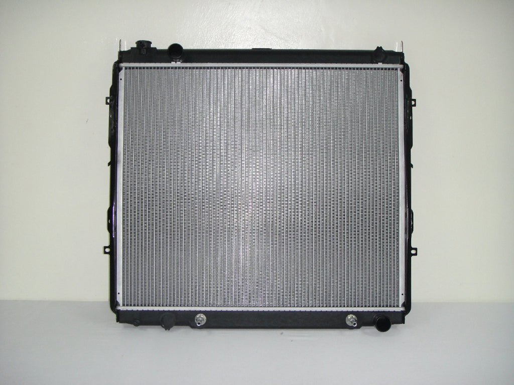 For Toyota Sequoia 4.7L V8 2001 02 03 2004/ Tundra 4.7L V8 2004 DOUBLE Cab Radiator 164000F040 TO3010162