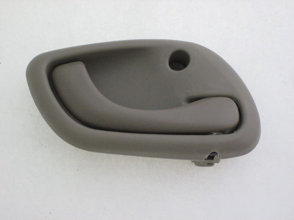 For Suzuki Grand Vitara 2003 04 2005 IN Door Handle Passenger Side (Beige) 8311076G00R8H SZ1353103