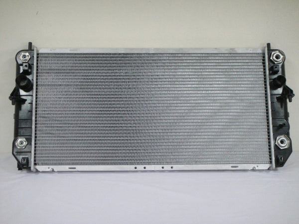 For Cadillac DeVille 4.6L V8 2000 w/ EOC Radiator 52487015 GM3010146
