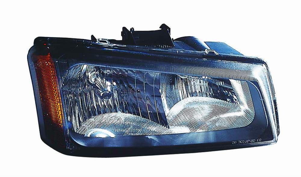 For Chevrolet Silverado 2005 06 2007 Headlight Assembly(2007 CLSIC) Passenger Side CAPA Certified 10396912 GM2503257C