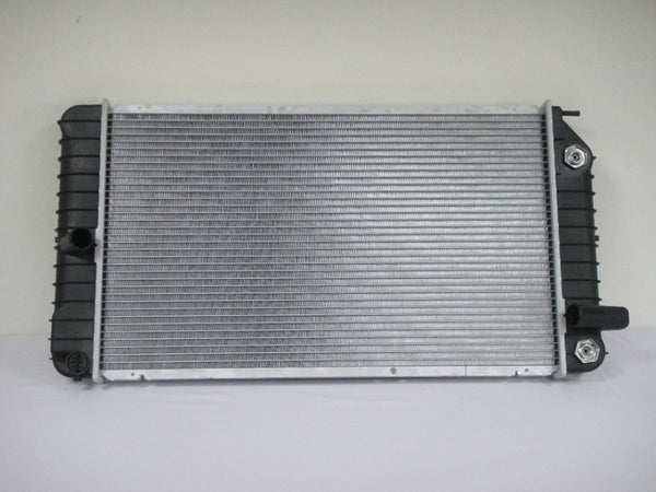 For Chevrolet Berettata / Pontiac Grand Am/ Buick SKYLARK/ 2.2/ 2.3L L4 / 3.1L V6 1994 1995 Mitsubishi/ Chevrolet COSIC 2.2L L4 1994 1995 Mitsubishi Radiator 52458322 GM3010141