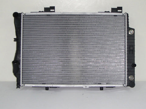 For Mercedes-Benz C280 2.8L L6 1994 95 96 1997/ C36 3.6 L6 1995 96 1997 Radiator 202 500 41 03 MB3010104