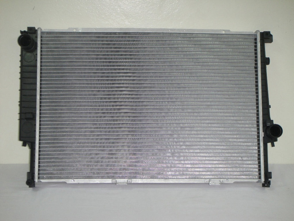 For BMW 850 5.0/ 5.6L V12 1991 92 93 94 1995/ 7-40/ 540 4.0L V8 1994 1995 Radiator 17112242138 BM3010118