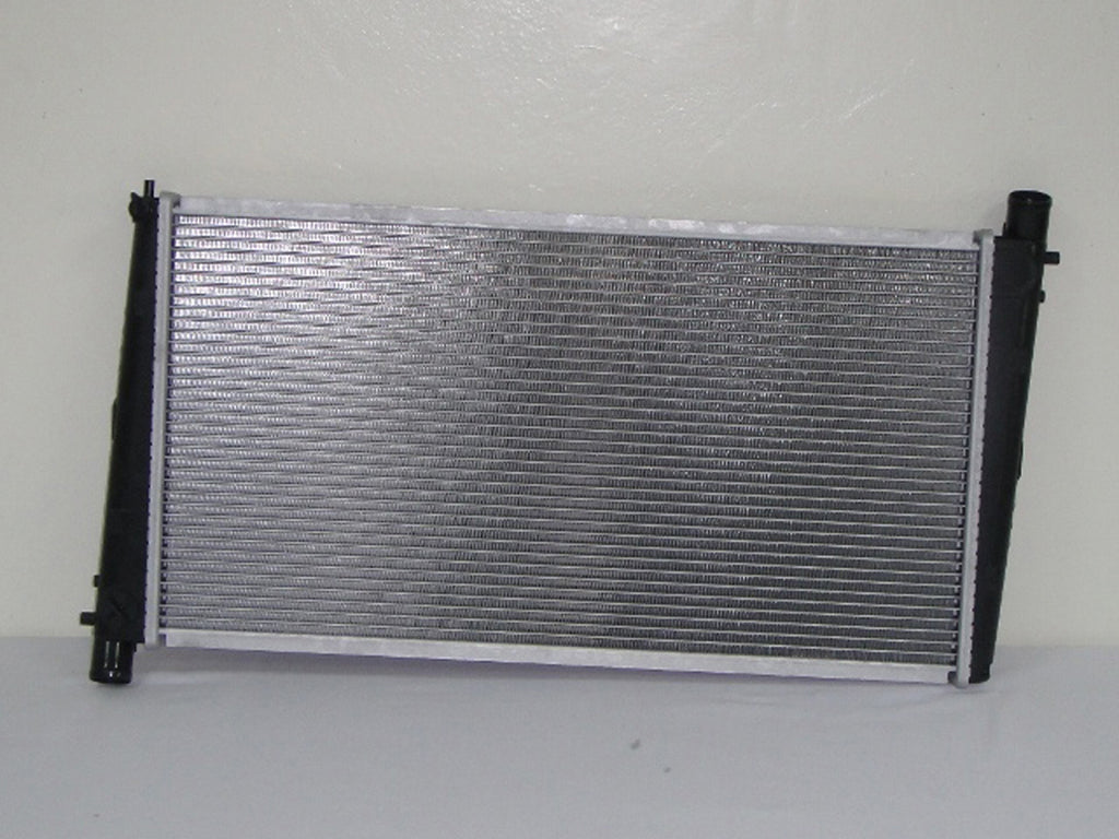 For Volvo S40/ V40 1.9L L4 2000 01 02 03 2004 (2004 OLD BODY STYLE) Radiator 86021177 VO3010111