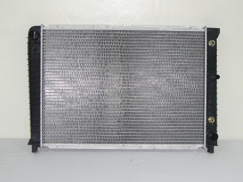 For Volvo 940 2.3L L4 1992 93 94 1995 w/o Turbo 2ROw/ S90/ V90 2.9L L6 1998 w/o Turbo 2ROW Radiator 8603906-2 VO3010114